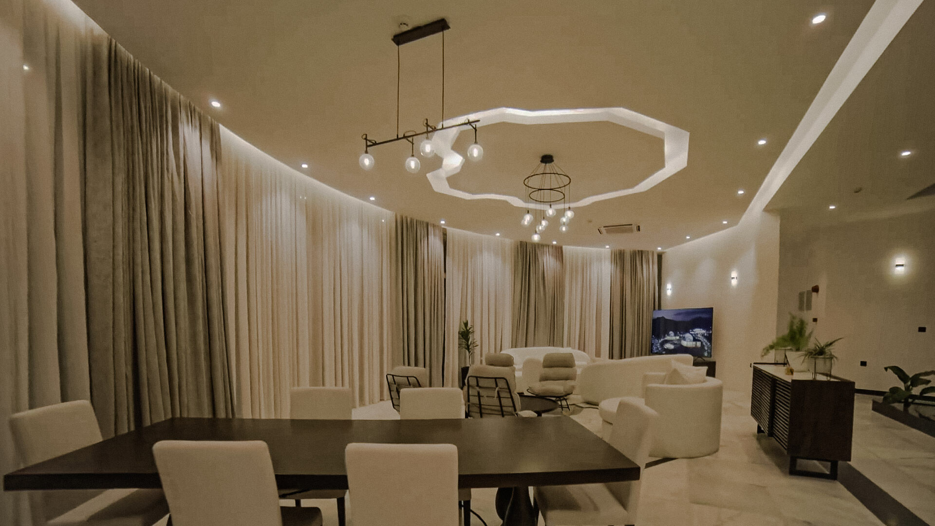 Chebera Elephant Paw Lodge